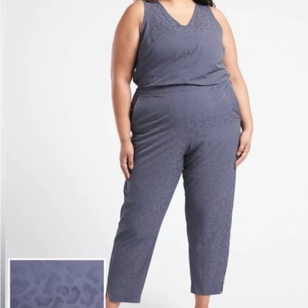 Athleta Women Leopard Print Brooklyn Textured Jumpsuit Purple/blue Size 26